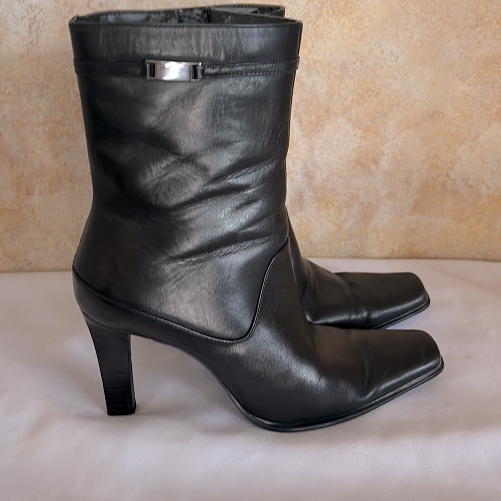 Maripe Womens Vintage Boot 90s Y2K Leather Square Toe Maripe Size 8 Black
